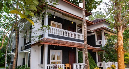 ELIVAAS Signature Vintage Retreat | 5 BHK Riverfront Heritage Villa Room Type - ELIVAAS Signature Vintage Retreat | 5 BHK Riverfront Heritage Villa