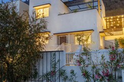 ELIVAAS Shourya Villa | 3 BHK Villa With Swimming Pool