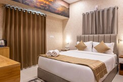 Hotel R V Grand