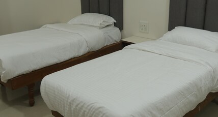 Hotel Keshav Pride, Dhule Room Type - Deluxe Twin Room Ac