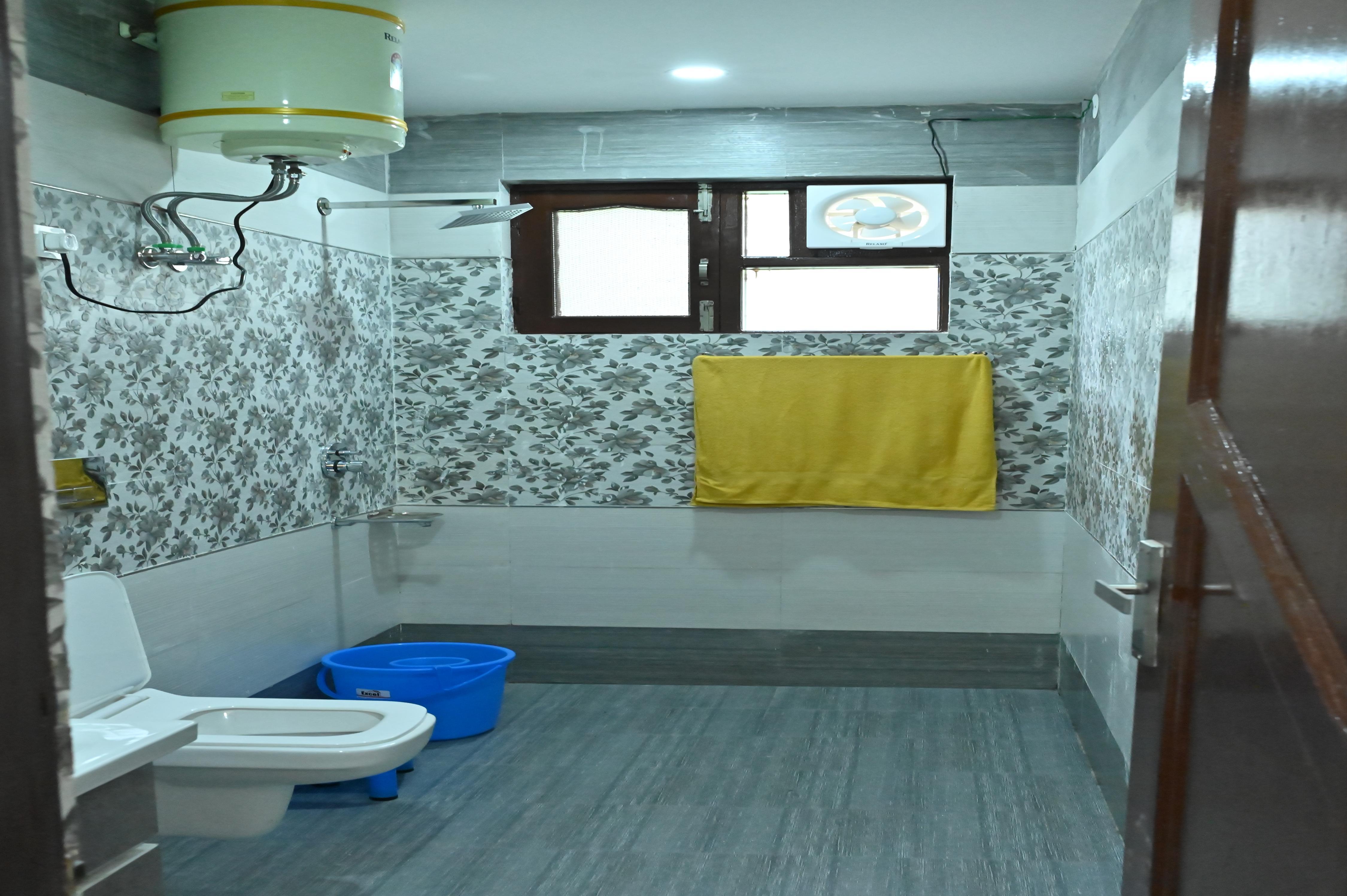 Cedarwood   2BHK Near Mall Road w Mountain View - Tap to explore photos