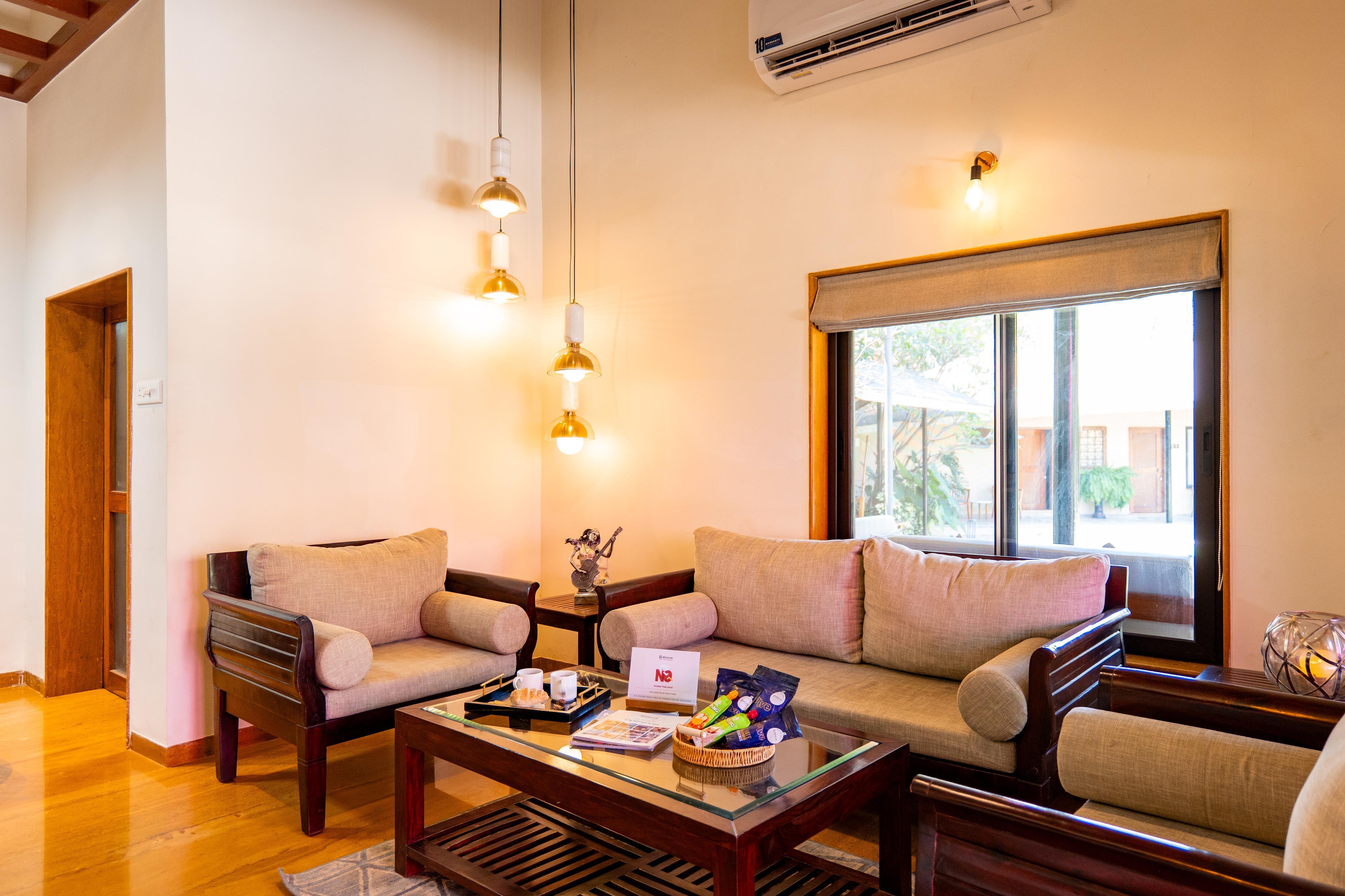 ELIVAAS Signature Lush 6 BHK with Pool, Jacuzzi, Bar, Sit Out & Garden, - Tap to explore photos