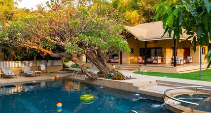 ELIVAAS Signature Lush 6 BHK with Pool, Jacuzzi, Bar, Sit Out & Garden, Room Type - ELIVAAS Lush 6 BHK with Pool, Jacuzzi, Bar, Sit Out & Garden