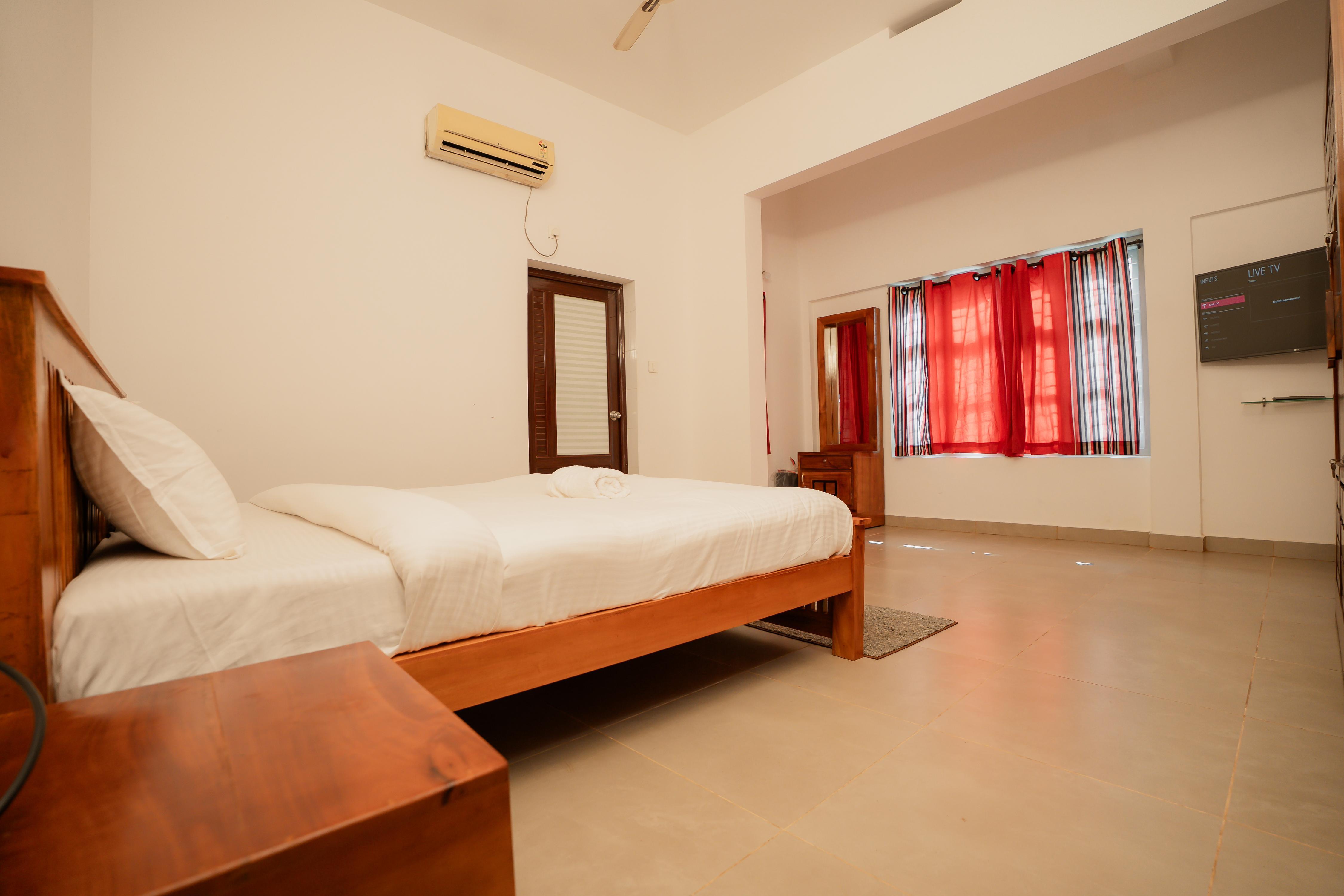 The View - 2 Bedroom Service Villa - Tap to explore photos