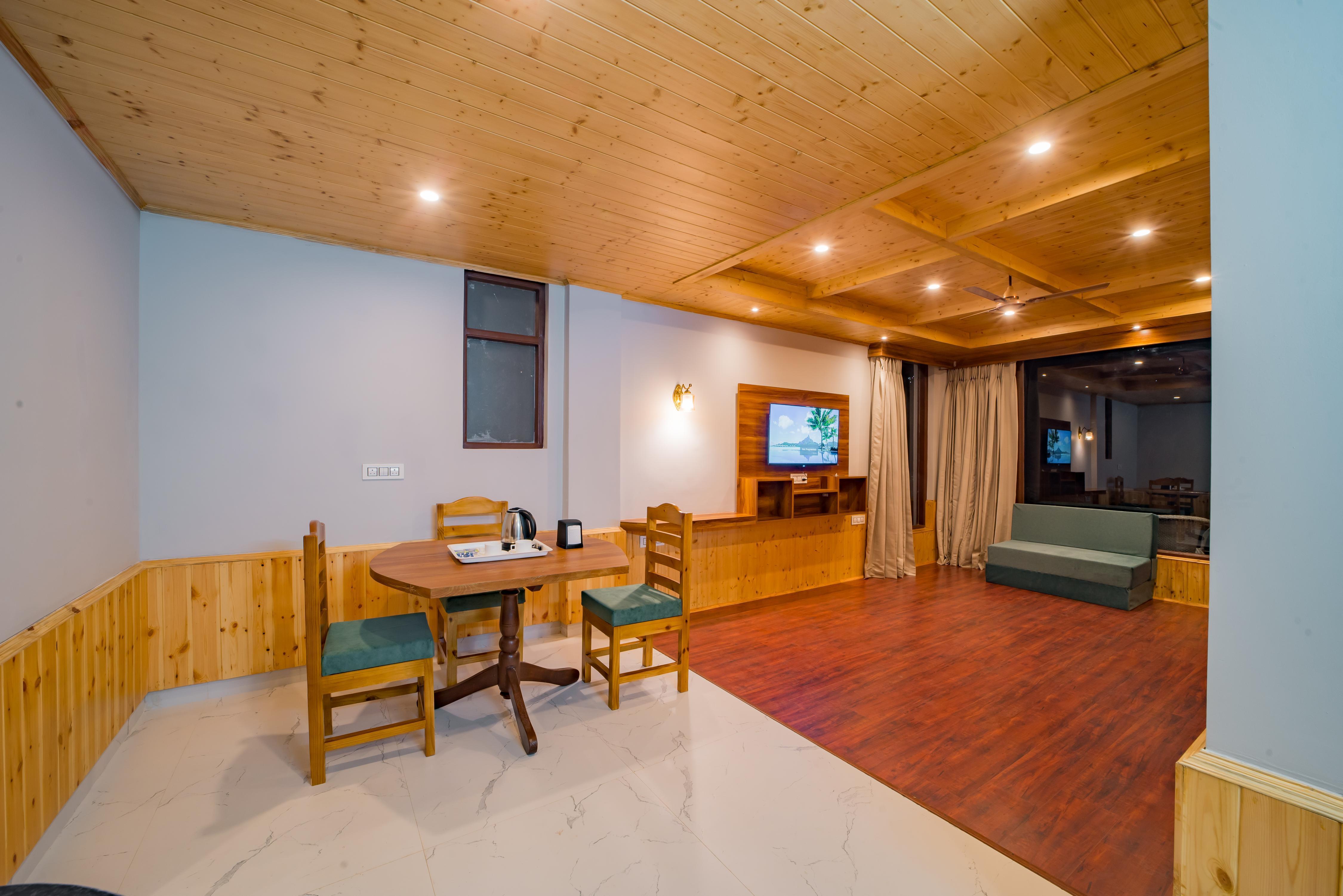SNOW CITY STAYS-SHIVALAYA - HEATED & AIR COOLED STAY - Tap to explore photos