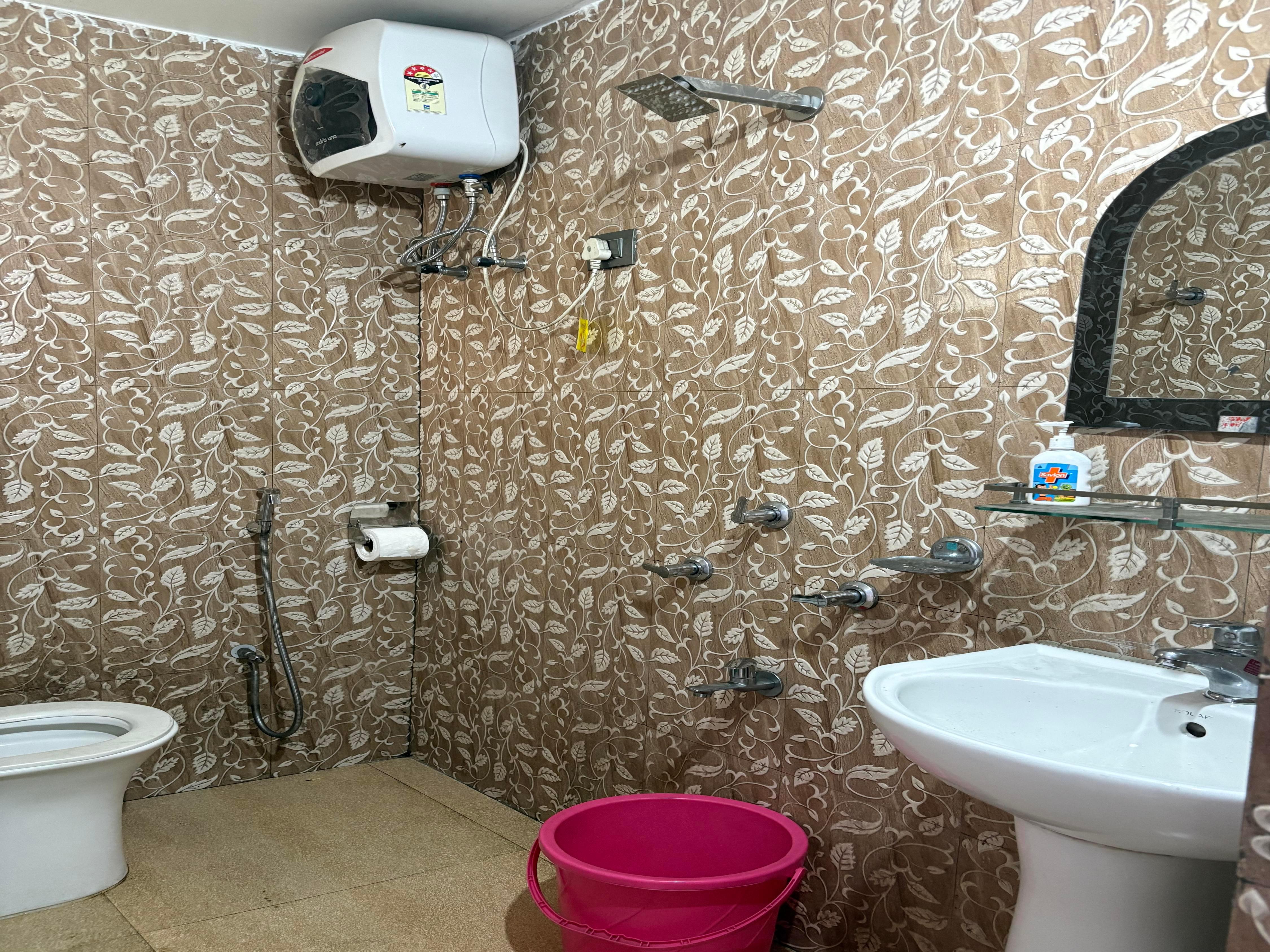 Cloud Wave Homestay - Tap to explore photos
