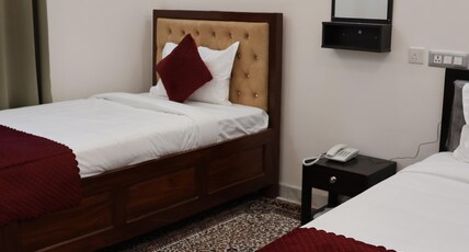 Nice View Hotel Room Type - Deluxe Twin Bedroom