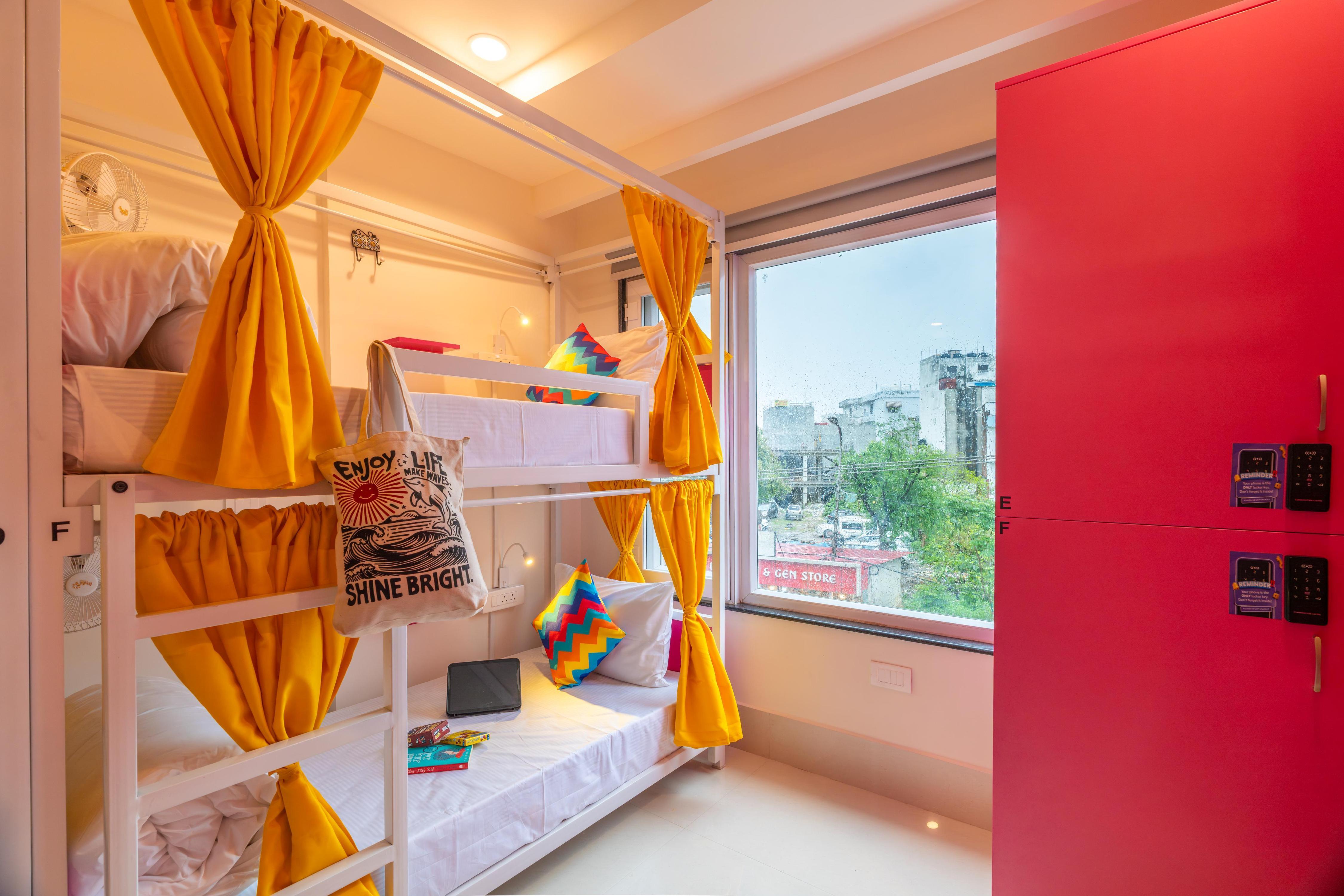 goSTOPS Plus Katra Room Type - Bed in 4 Bed Mixed Dormitory A/C Room with Ensuite Bathroom
