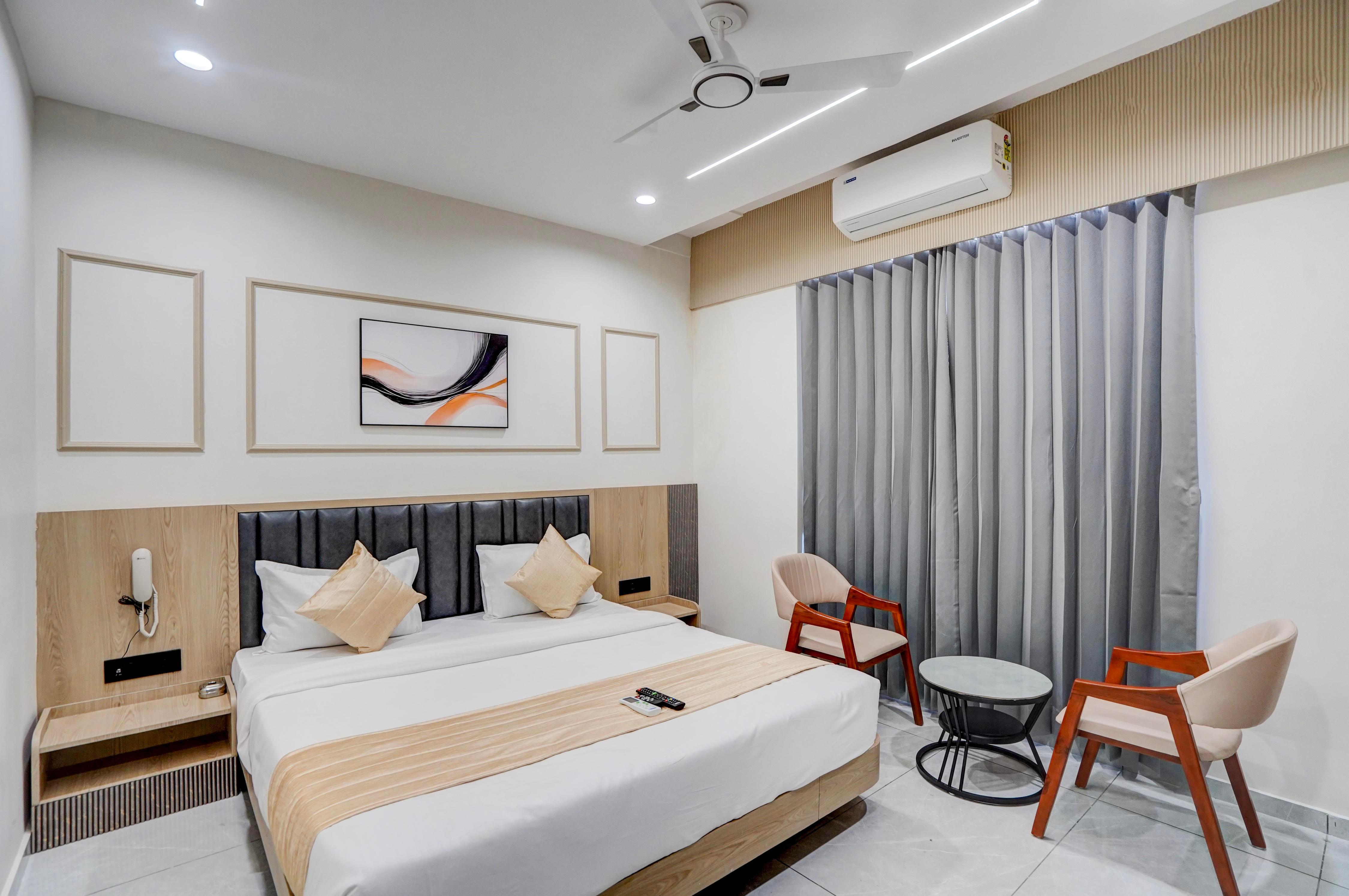 HOTEL LEGENTA Room Type - Deluxe Room
