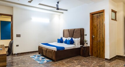 The Ivory 2bhk Serviced Apt |Golf course/Cyber City - BnB Sakura Room Type - 2bhk Serviced Apt | Balcony and Kitchenette The Ivory 2bhk Serviced Apt |Golf course/Cyber City - BnB Sakura Room Type - 2bhk Serviced Apt | Balcony and Kitchenette
