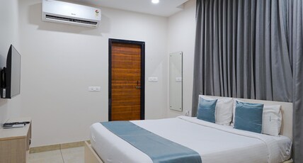 Open Hotel by Olive - Sea Heights Room Type - Deluxe King
