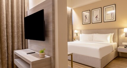 Golden Tulip Gurugram Room Type - Executive room - 1 Double Bed Golden Tulip Gurugram Room Type - Executive room - 1 Double Bed