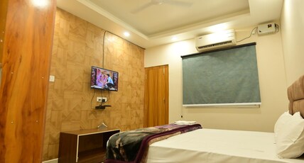 Hotel Stay Leaf Room Type - Suite Room- City View