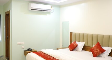 Hotel PR Royal Room Type - Standard Room with Air Conditioning