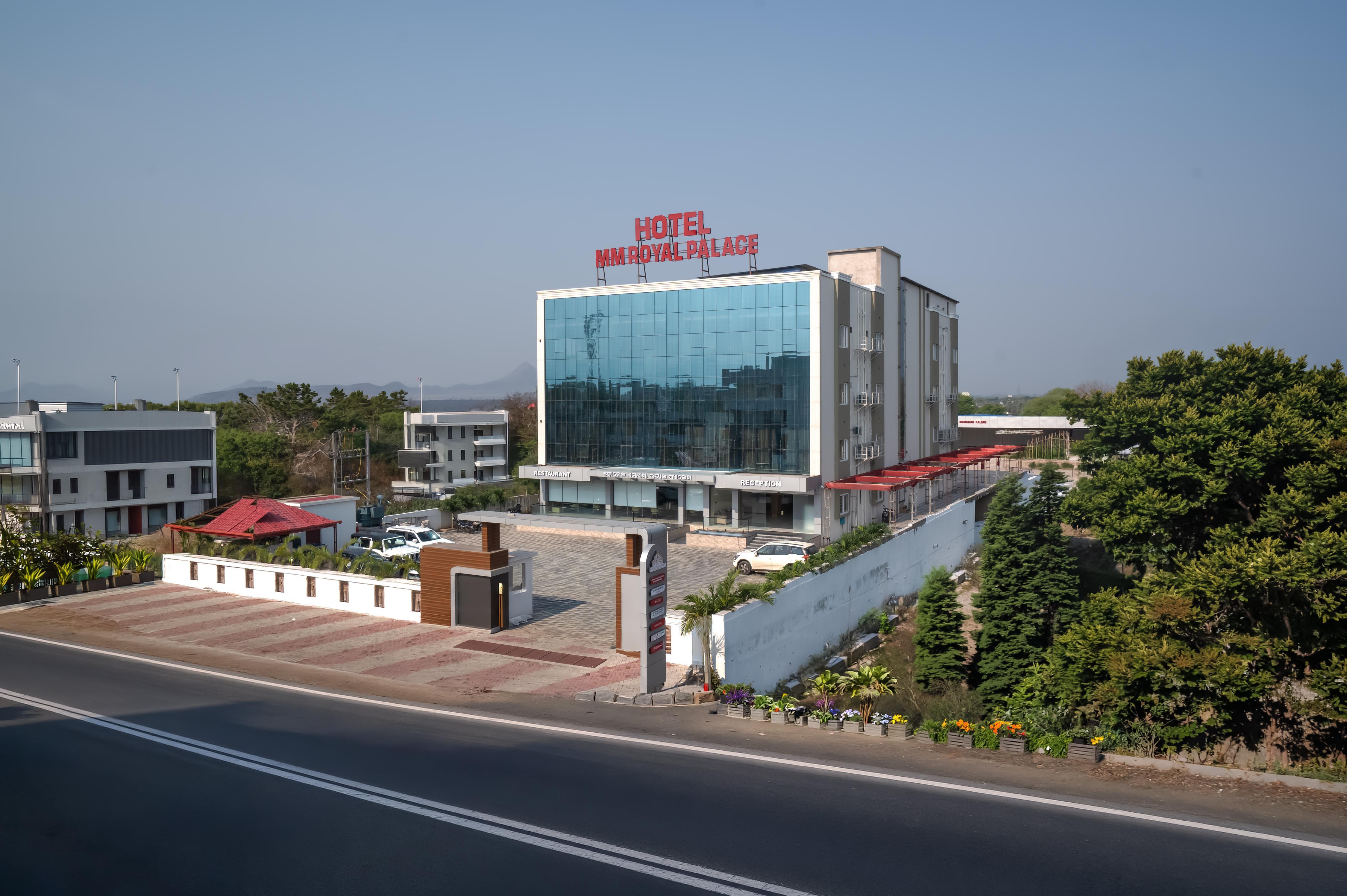HOTEL MM ROYAL PALACE