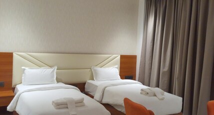 HOTEL MM ROYAL PALACE Room Type - TWIN ROOM