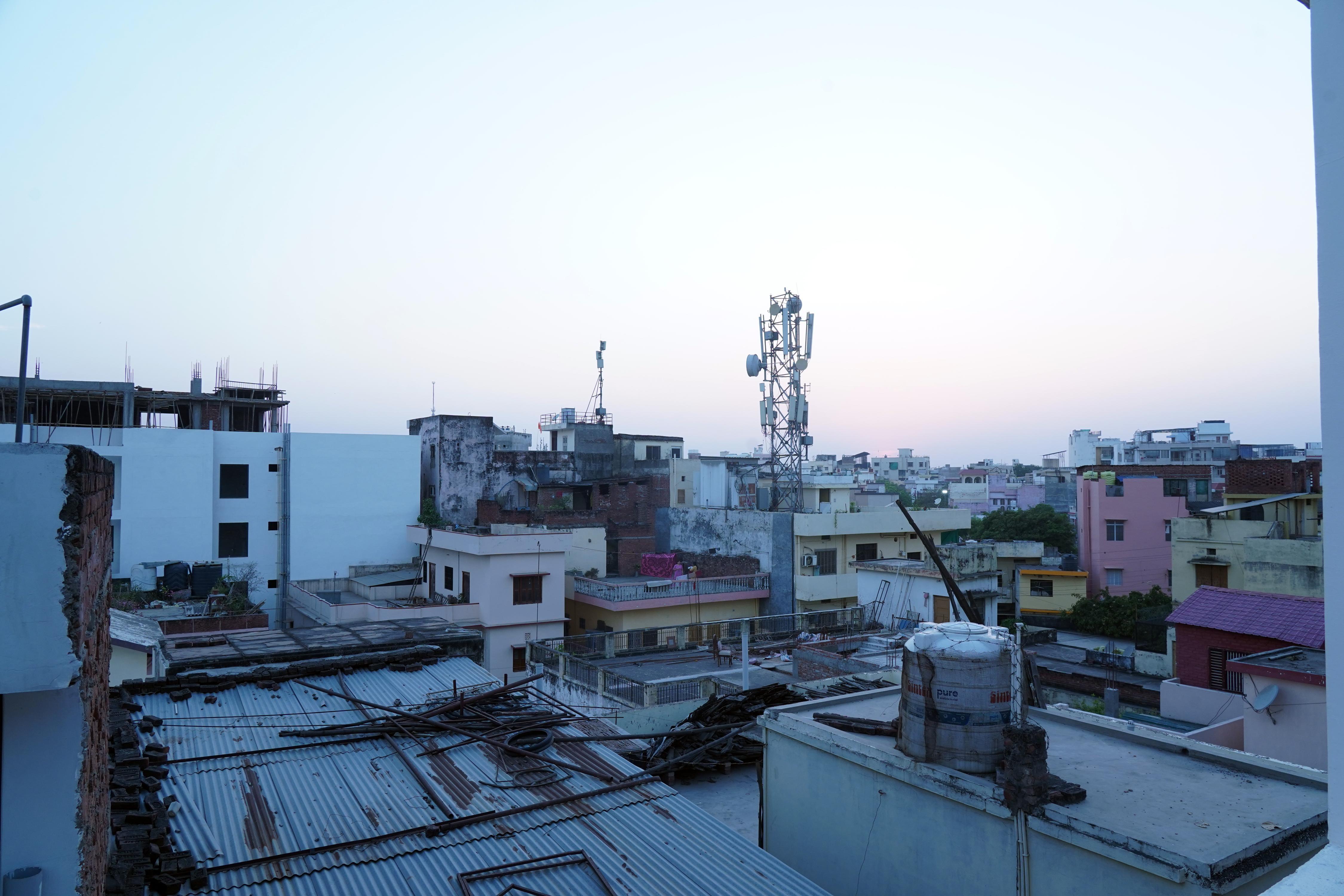 Thath Banarasiya - Tap to explore photos