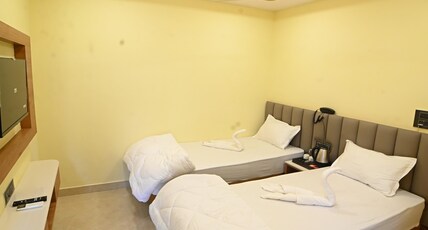 ELORA'S INN Room Type - Super Deluxe Room