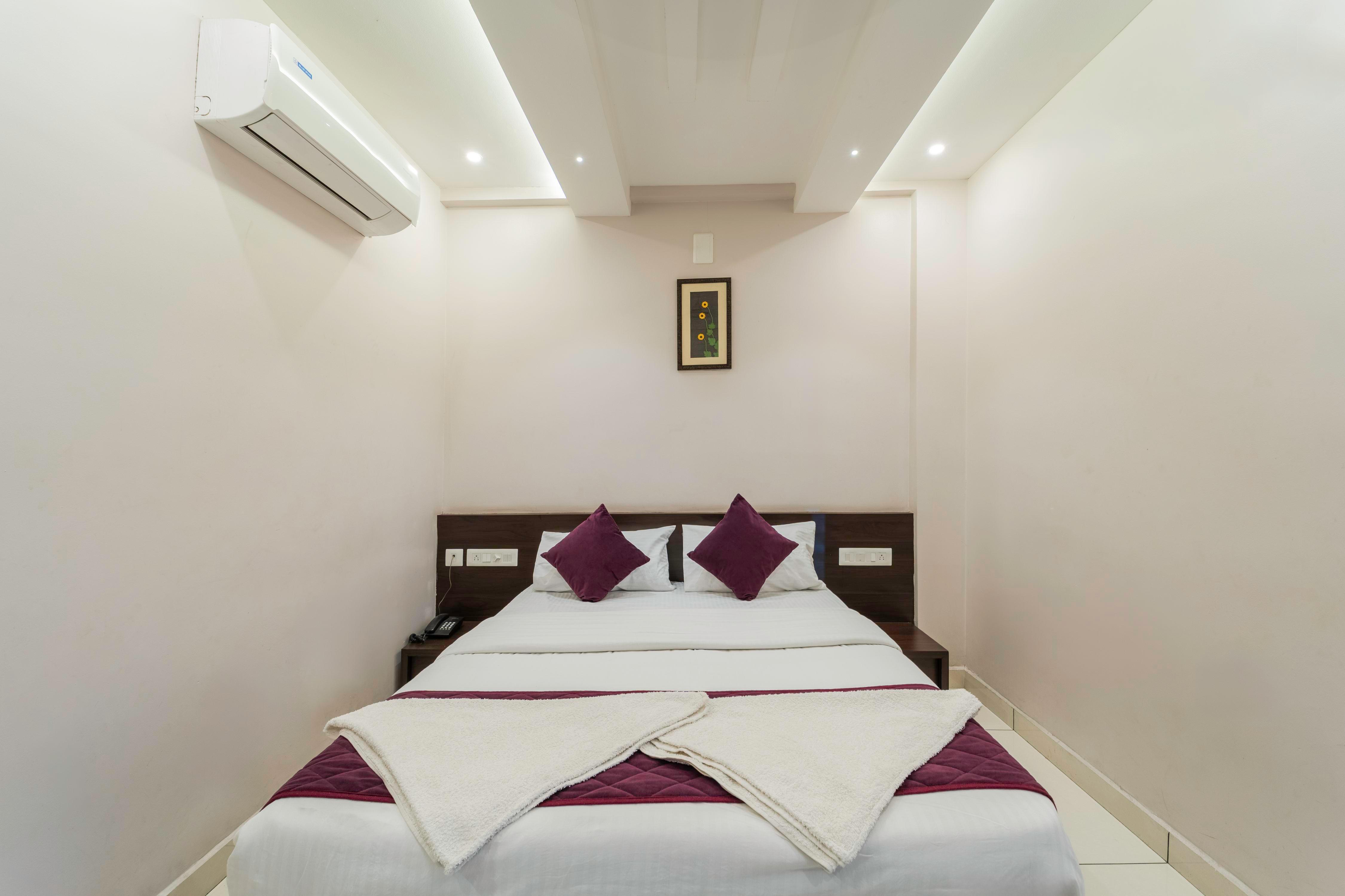 Capital Inn Erattupetta Room Type - Deluxe Room