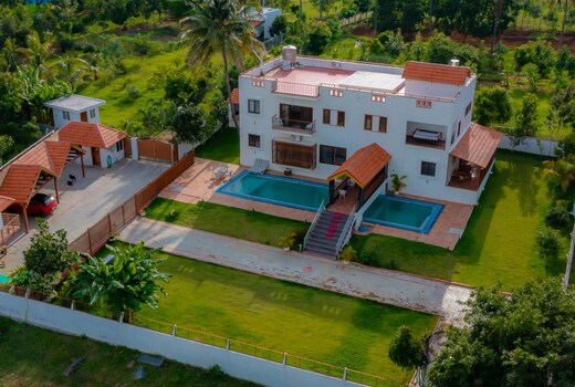 Amara Kosha Lagoon Villa 3BHK 1Dom 2-20 pax POOL