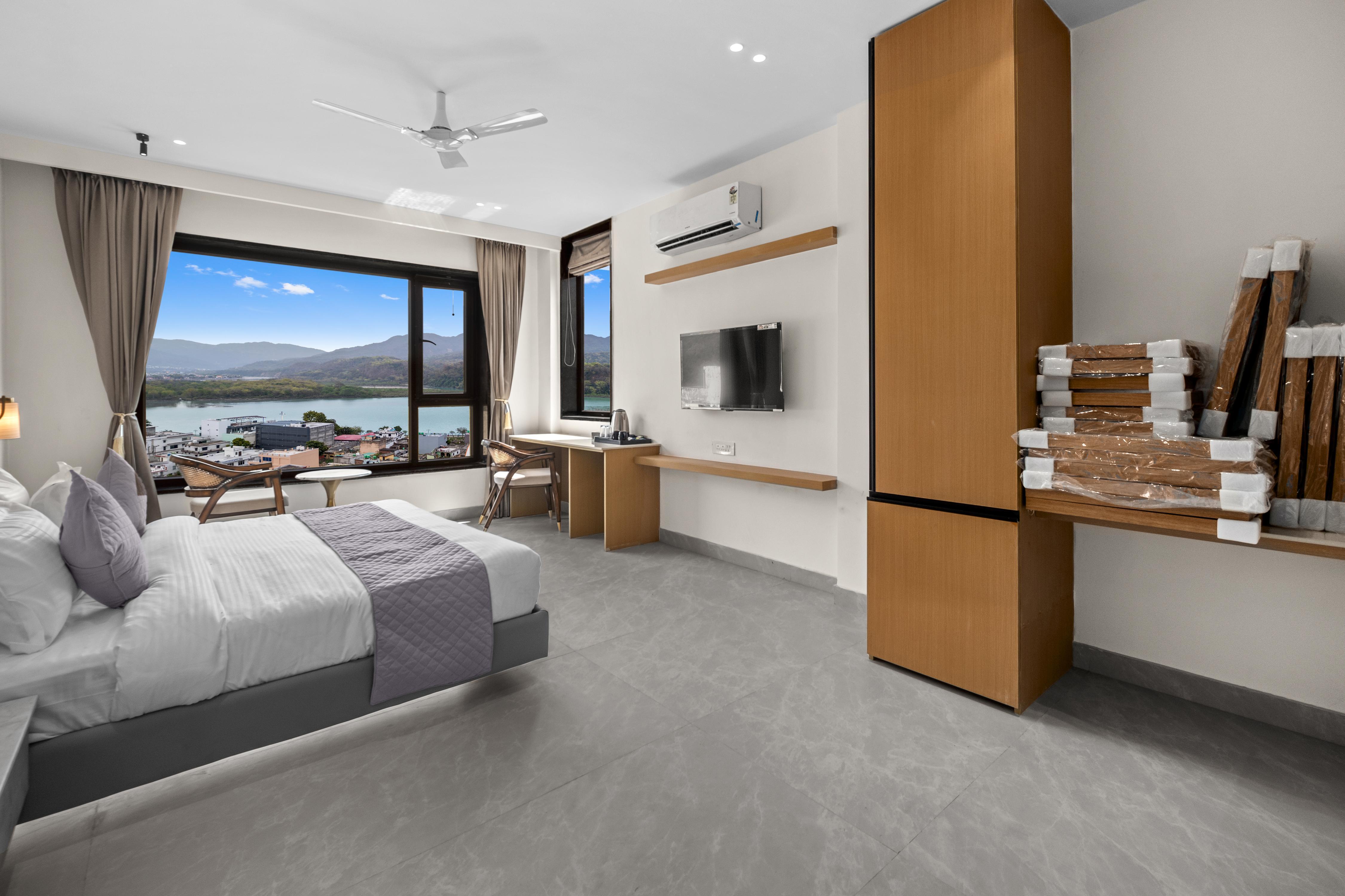 Hotel Himalyan Ganga view Room Type - Premium room with ganga view