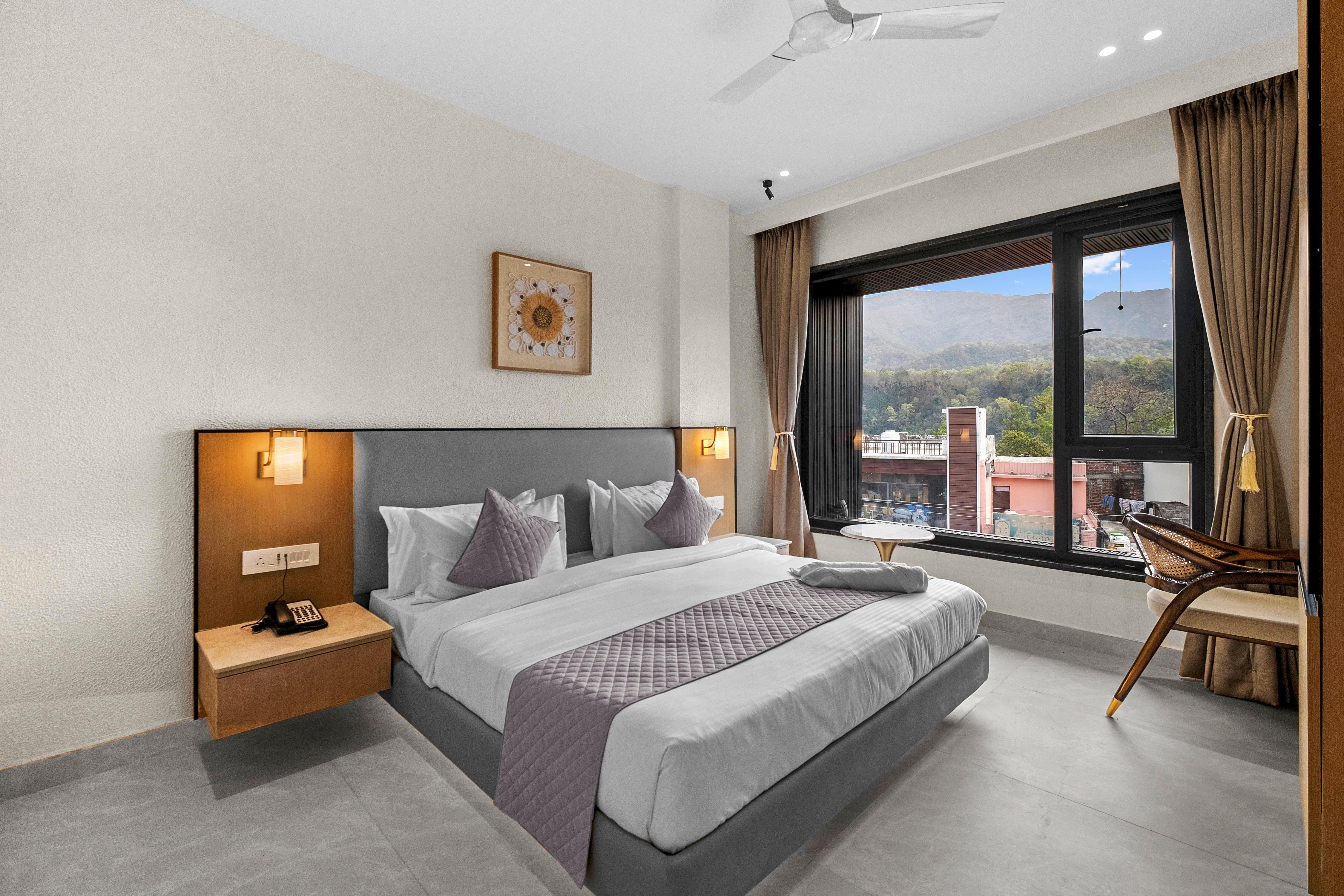Hotel Himalyan Ganga view Room Type - Premium room with mountain view