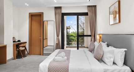 RS Galaxy Hotel Ganga View Room Type - Suite with Balcony & Mountain View RS Galaxy Hotel Ganga View Room Type - Suite with Balcony & Mountain View