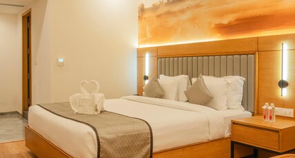 Pride Elite Himmatnagar Room Type - Premium King Pride Elite Himmatnagar Room Type - Premium King