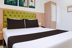 Hotel O Shalom Residency
