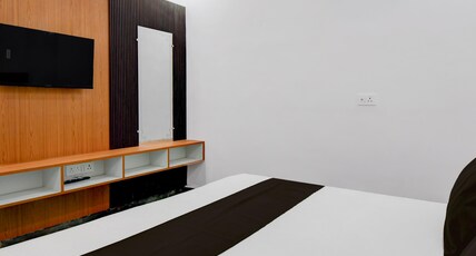 Hotel O SKY HOTEL Room Type - Classic