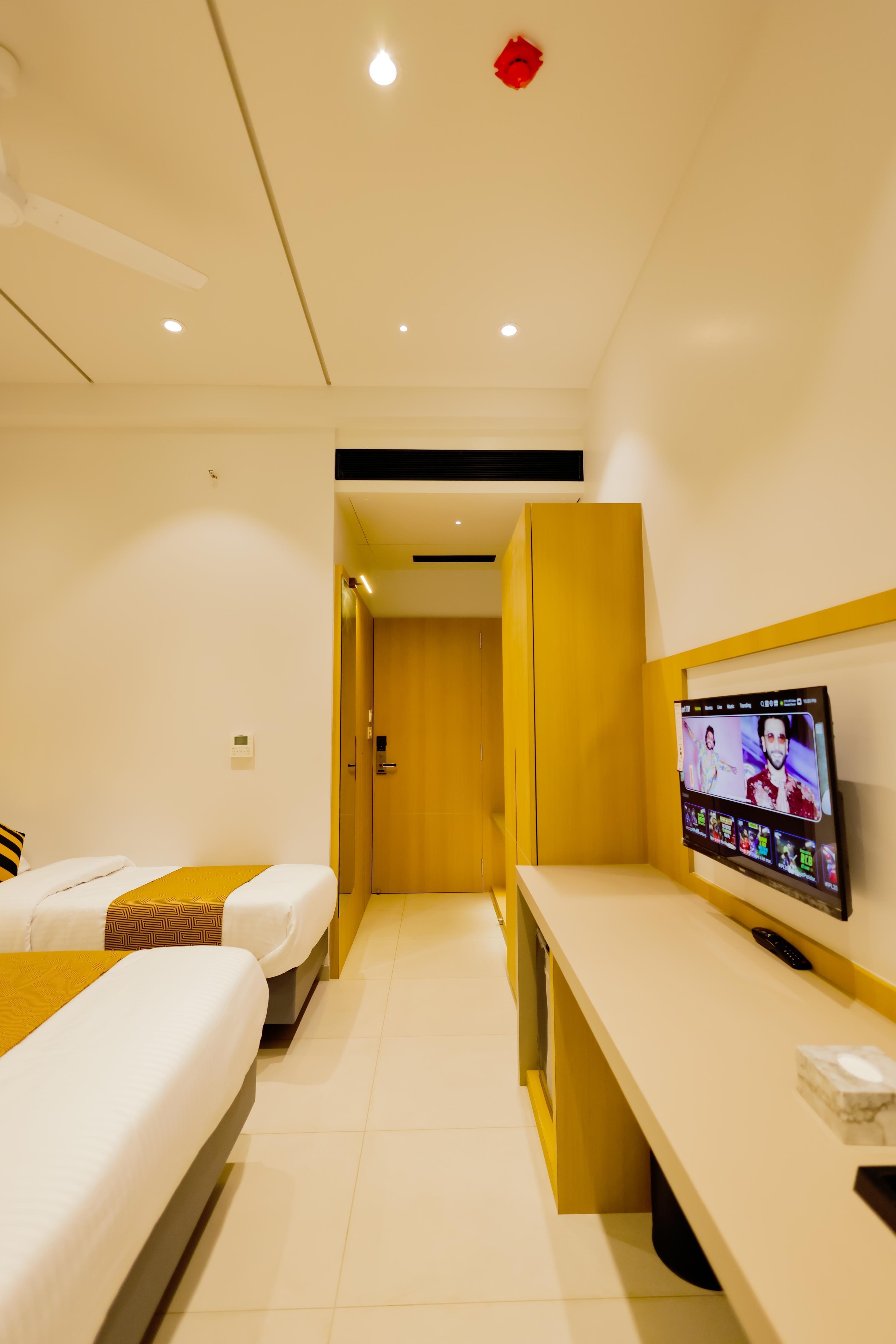 Balaji Hotel - Tap to explore photos