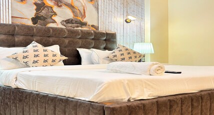 Hotel Divine India Residency Noida-Medanta Super Speciality Hospital Room Type - Executive
