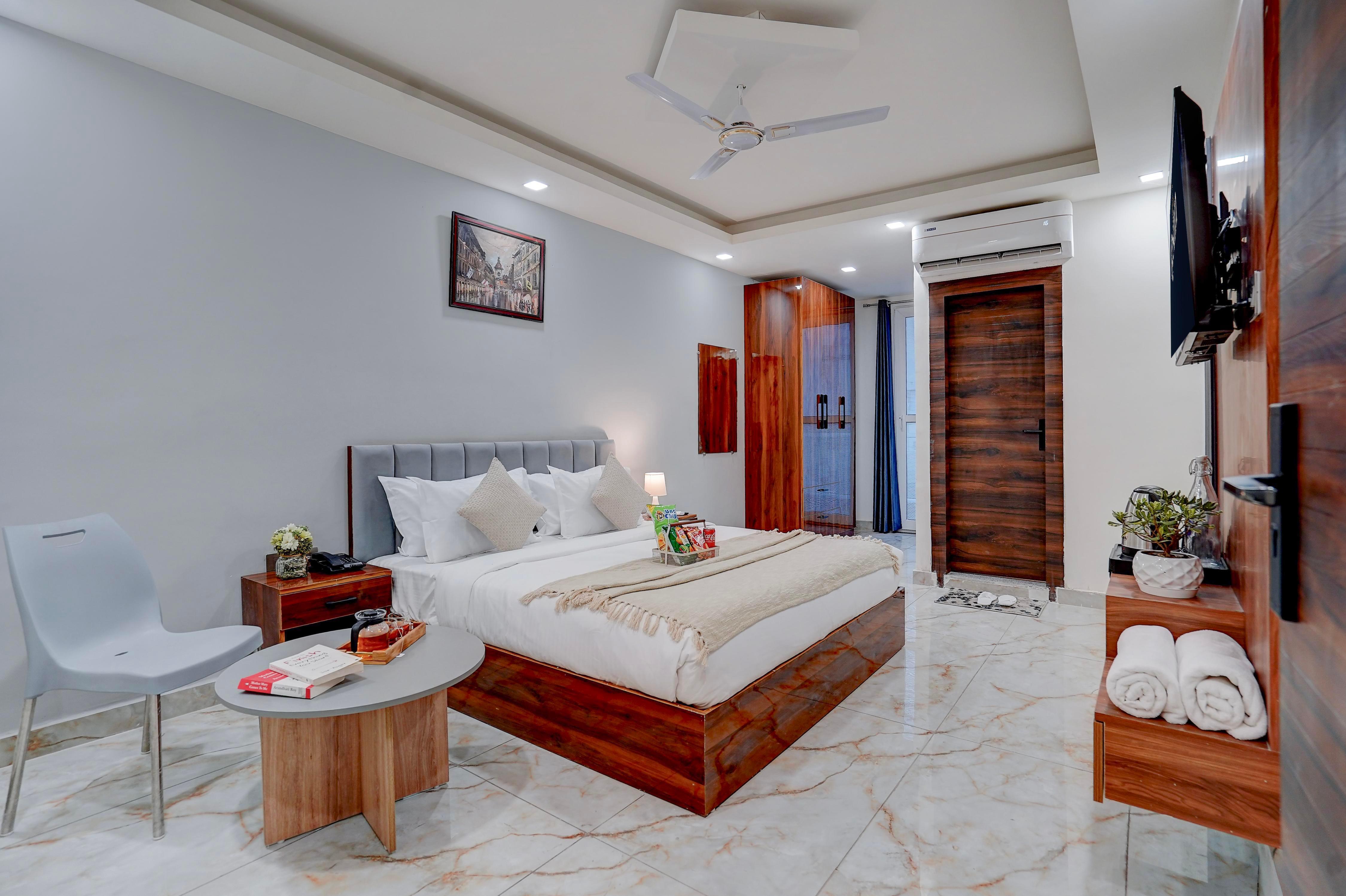 Restin Hotel - Spectrum Mall Road -Sector 101