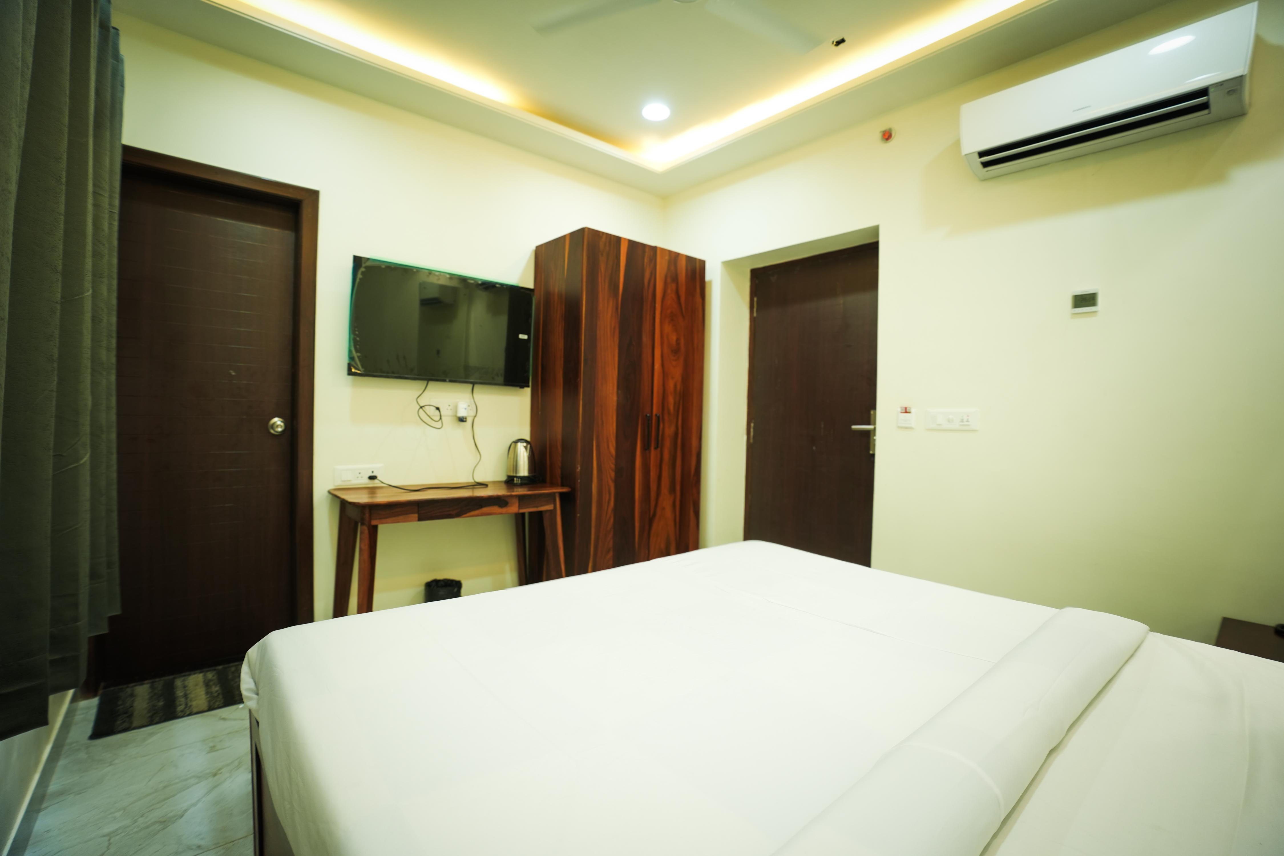 Hotel Diwakar Niwas Room Type - Deluxe Room