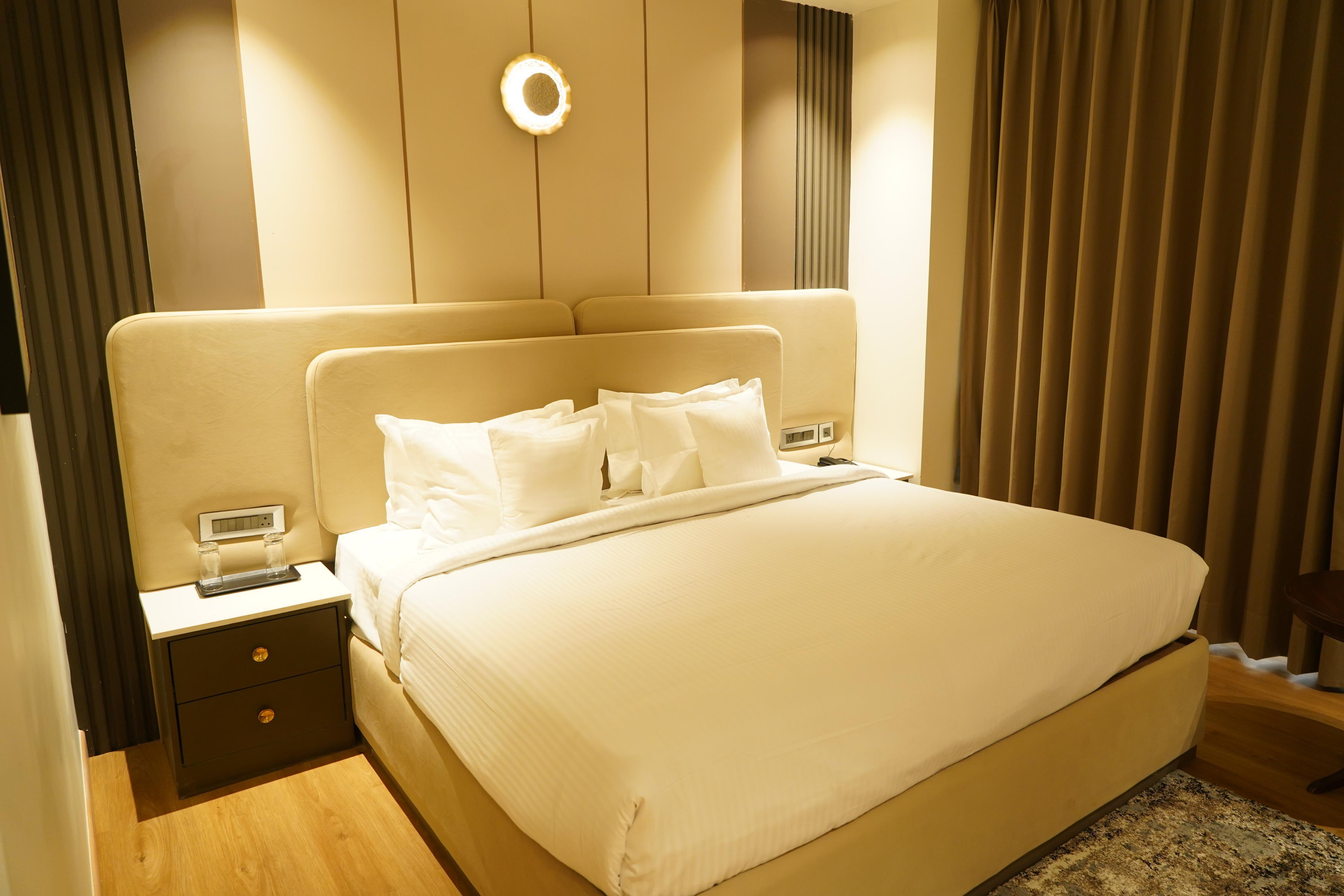 Hotel Luxe Manor Mohali