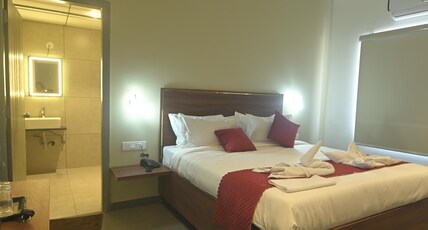 Hotel Ivory Towers Room Type - Deluxe Room with Air Conditioning