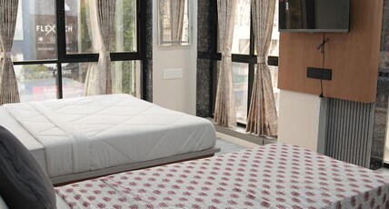 Hotel Harmony Inn Room Type - Deluxe 3 Beds Family Room
