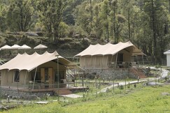 Saraaya Glamps, Dharamshala