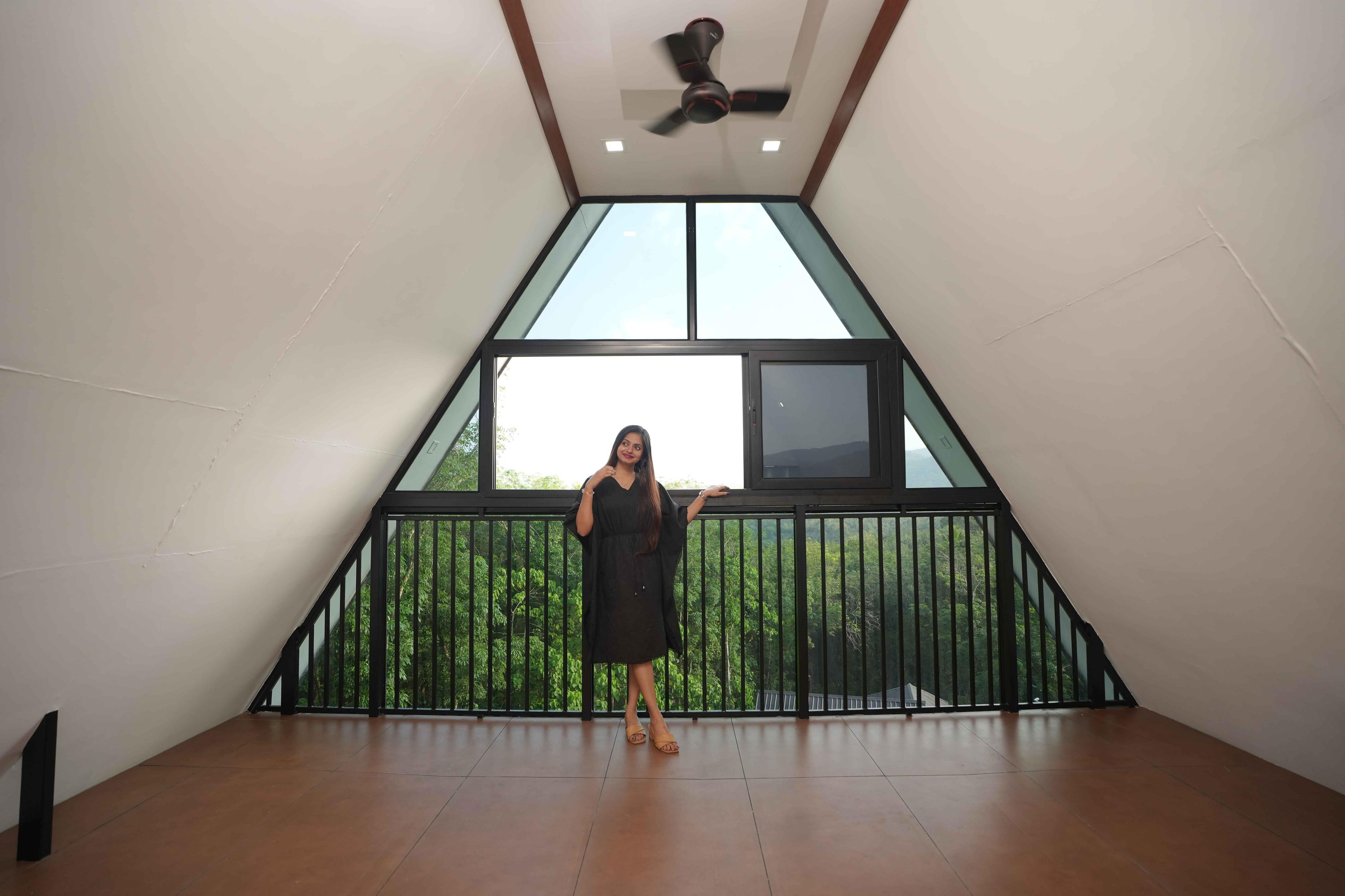HILLS AND VALLEY Room Type - Luxury Room with Balcony and Jungle View