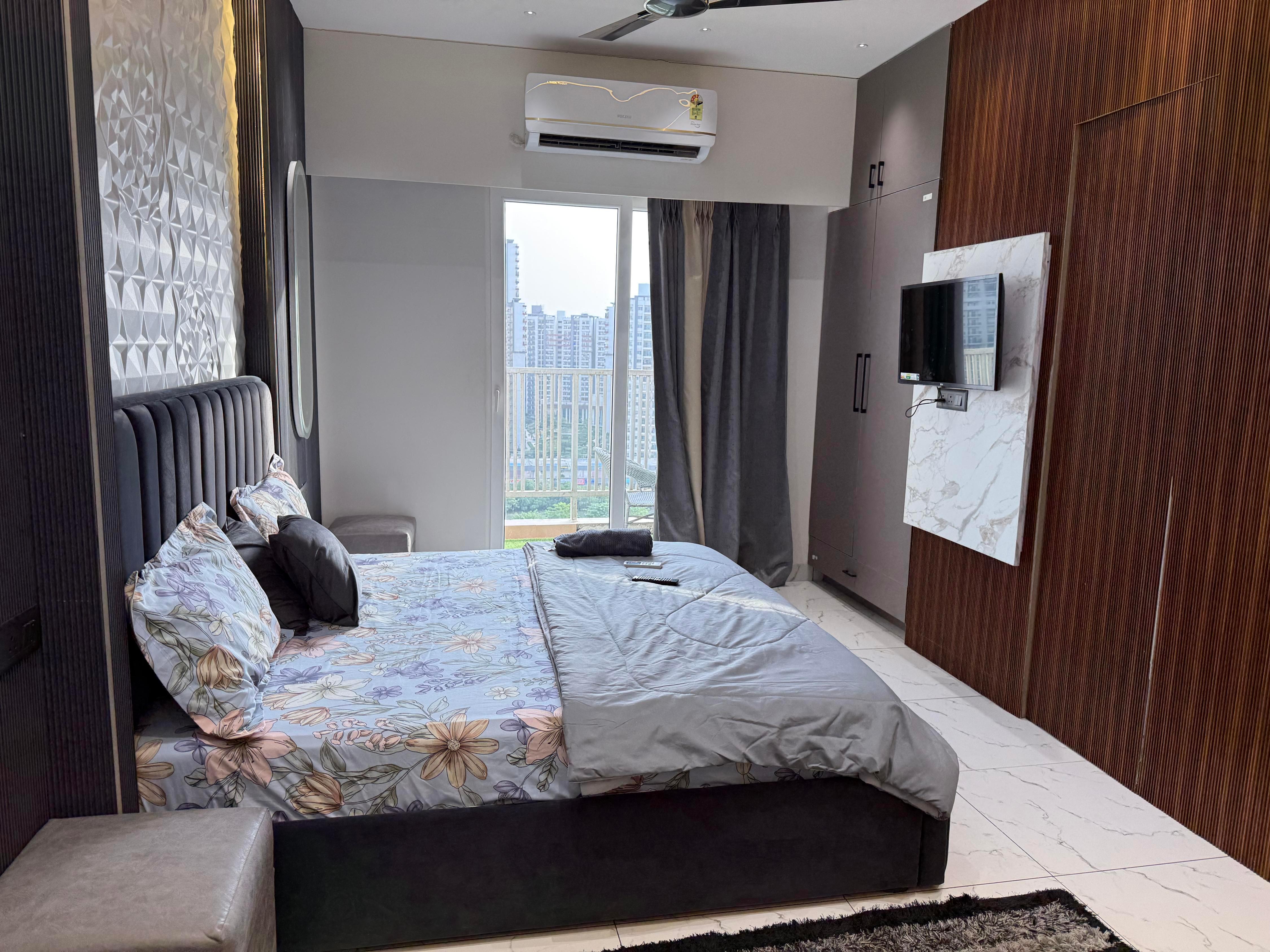 Cosmo Stays 12 Hour Studio at Fusion Ufairia