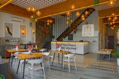 The Leaf Hotel