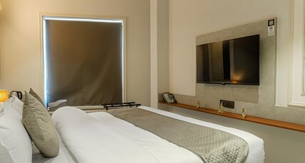 The Leaf Hotel Room Type - Deluxe Room with City View The Leaf Hotel Room Type - Deluxe Room with City View