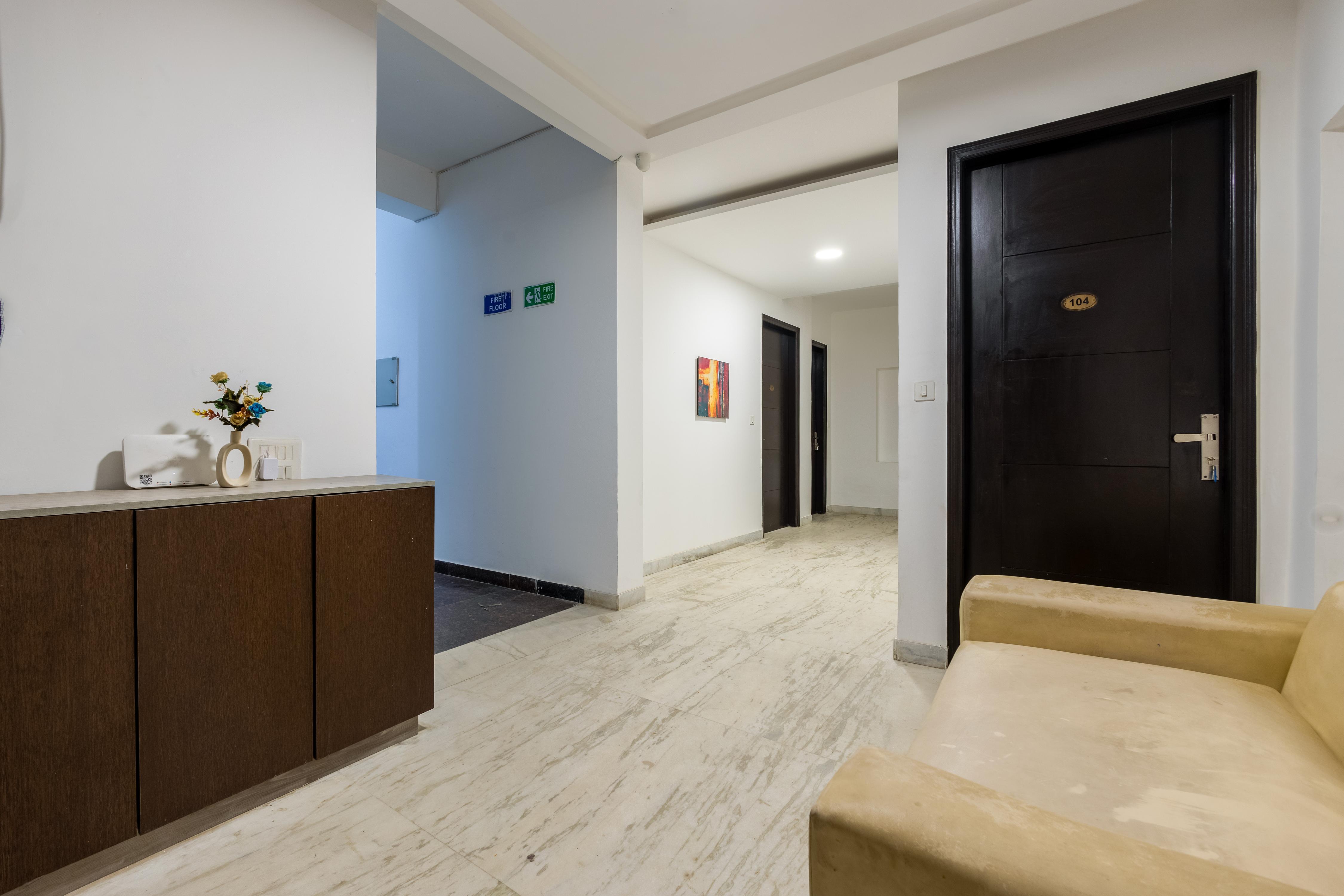 The Hamilton Serviced Apartment Sec-43 Golf Course road - Tap to explore photos