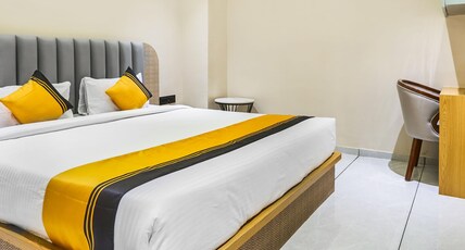Itsy Hotels Grand CG Room Type - Economy Room