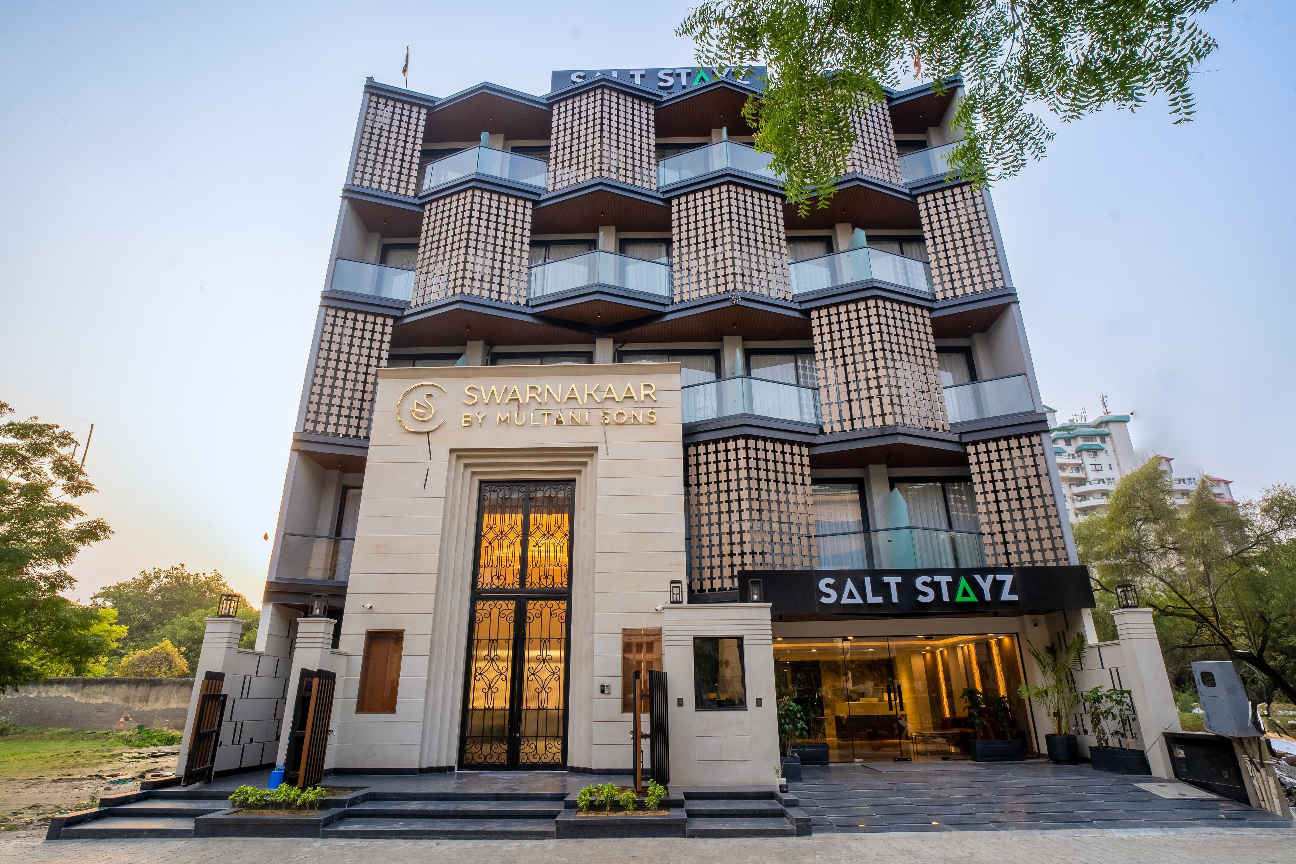 Saltstayz Premier Millenium City Centre - Tap to explore photos