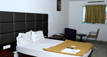 HOTEL SWAGATH INN Room Type - Deluxe Room HOTEL SWAGATH INN Room Type - Deluxe Room