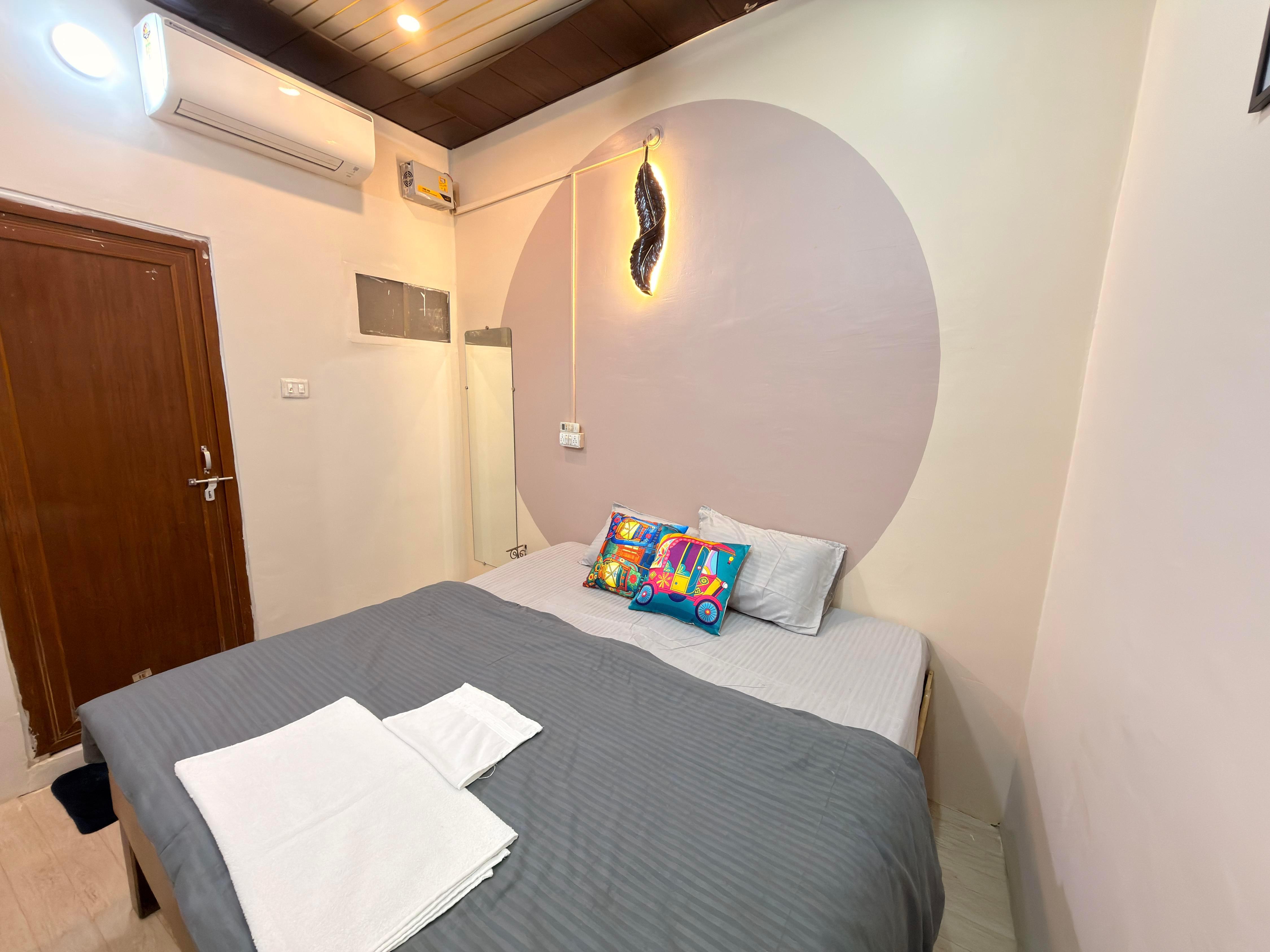 Yovibe Stays | Dorms & Rooms
