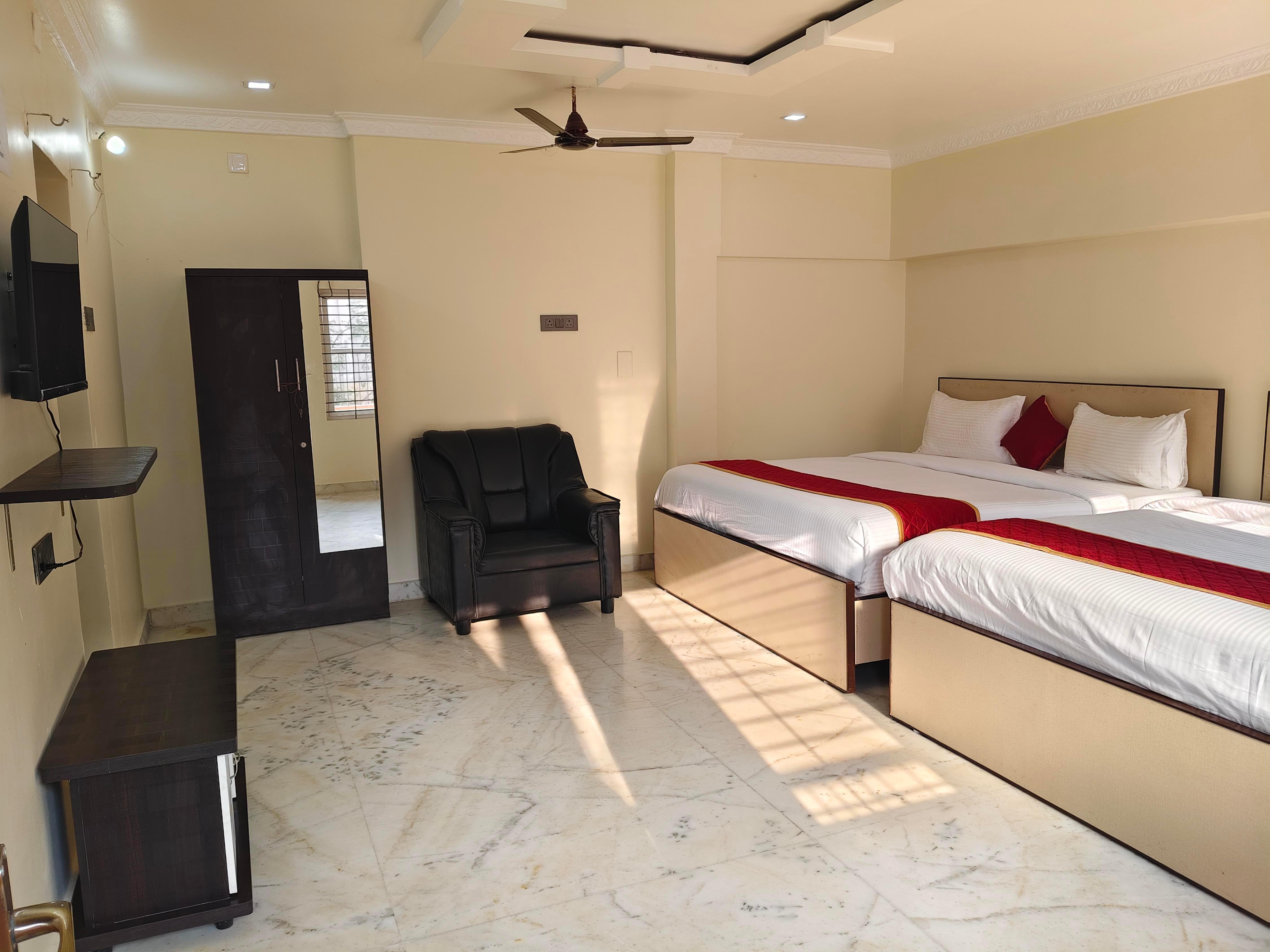 HOTEL VJARA GRAND