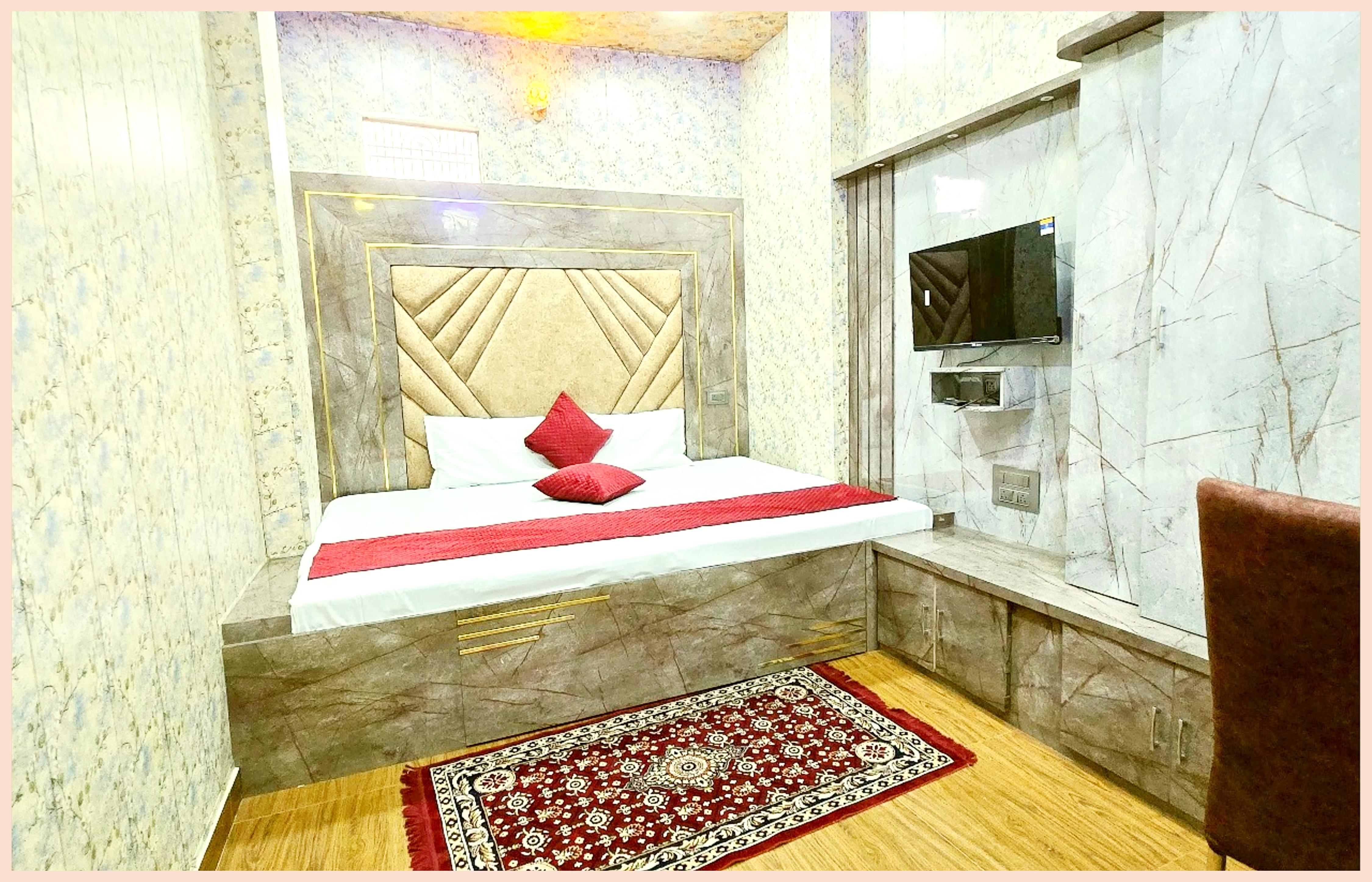 Kashika Paying Guest House - Tap to explore photos