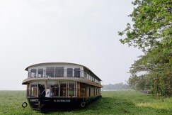 JCT Prakriti Luxury Cruise Houseboat